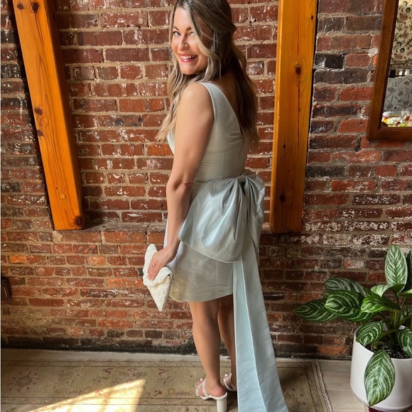 mesh overlay prom dress Flowing Ribbons Mesh Sleeveless Evening Dress